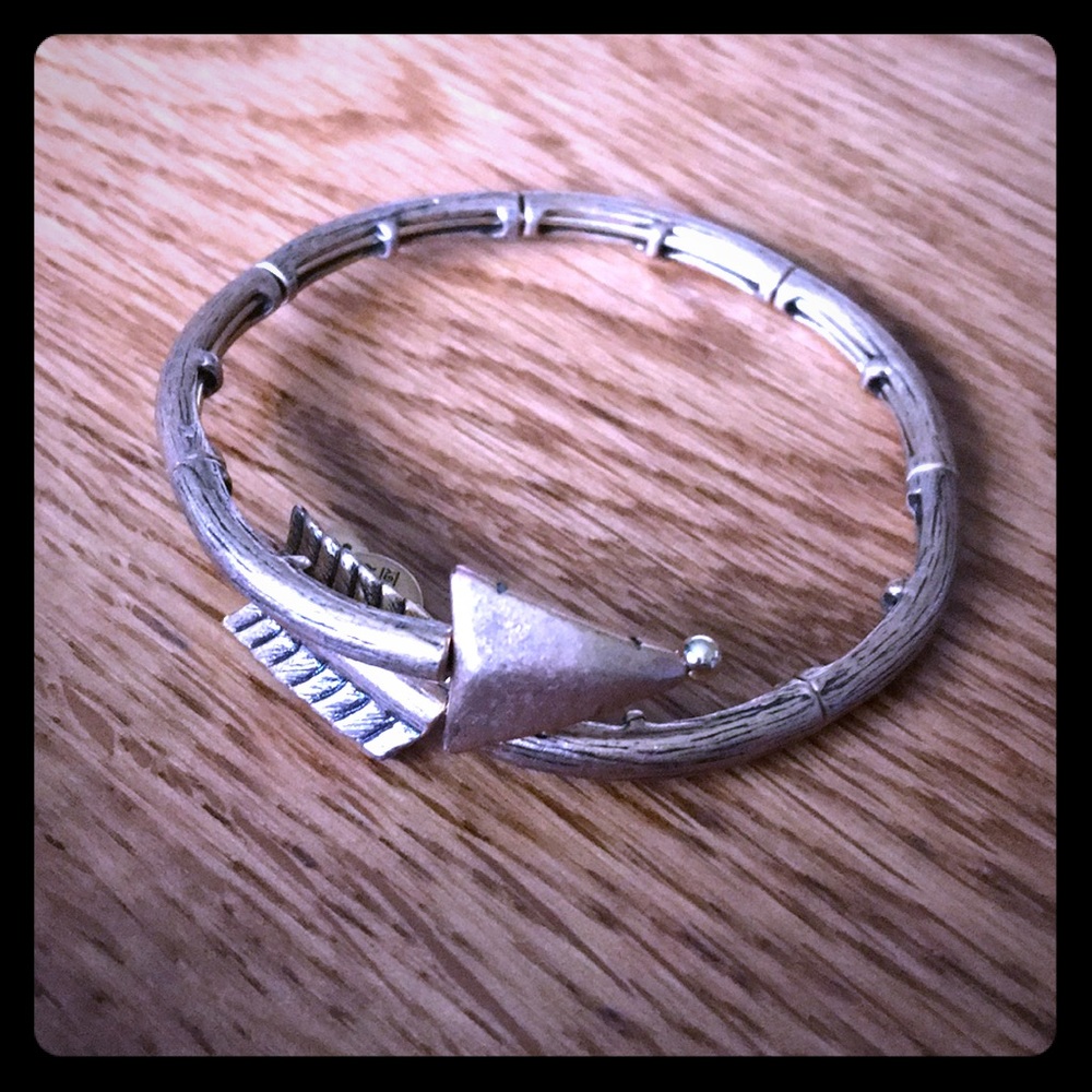 Gold arrow wrap